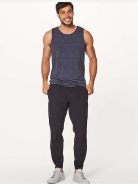 Lululemon Men's In Mind Pants Black Mesh Jogger Size Medium
